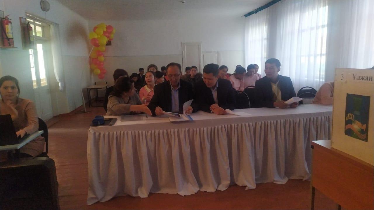 Шоқан Уәлиханов атындағы орта мектепте "ХХІ ғасыр көшбасшысы" интеллектуалды ойынының І-іріктеу кезеңі