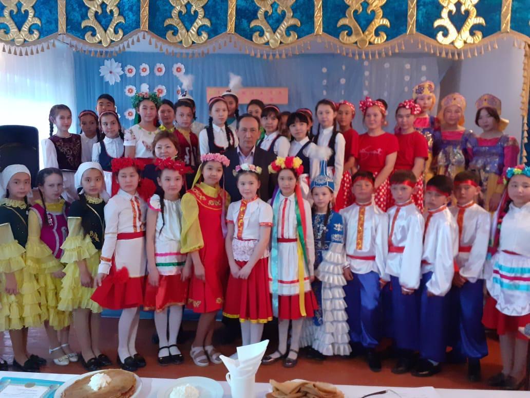 Қазақстан халықтары Ассамблясының 25 жылдығына орай өткізілген "Ынтымағы жарасқан, туған өлкем - Қазақстан!" фестивалі.