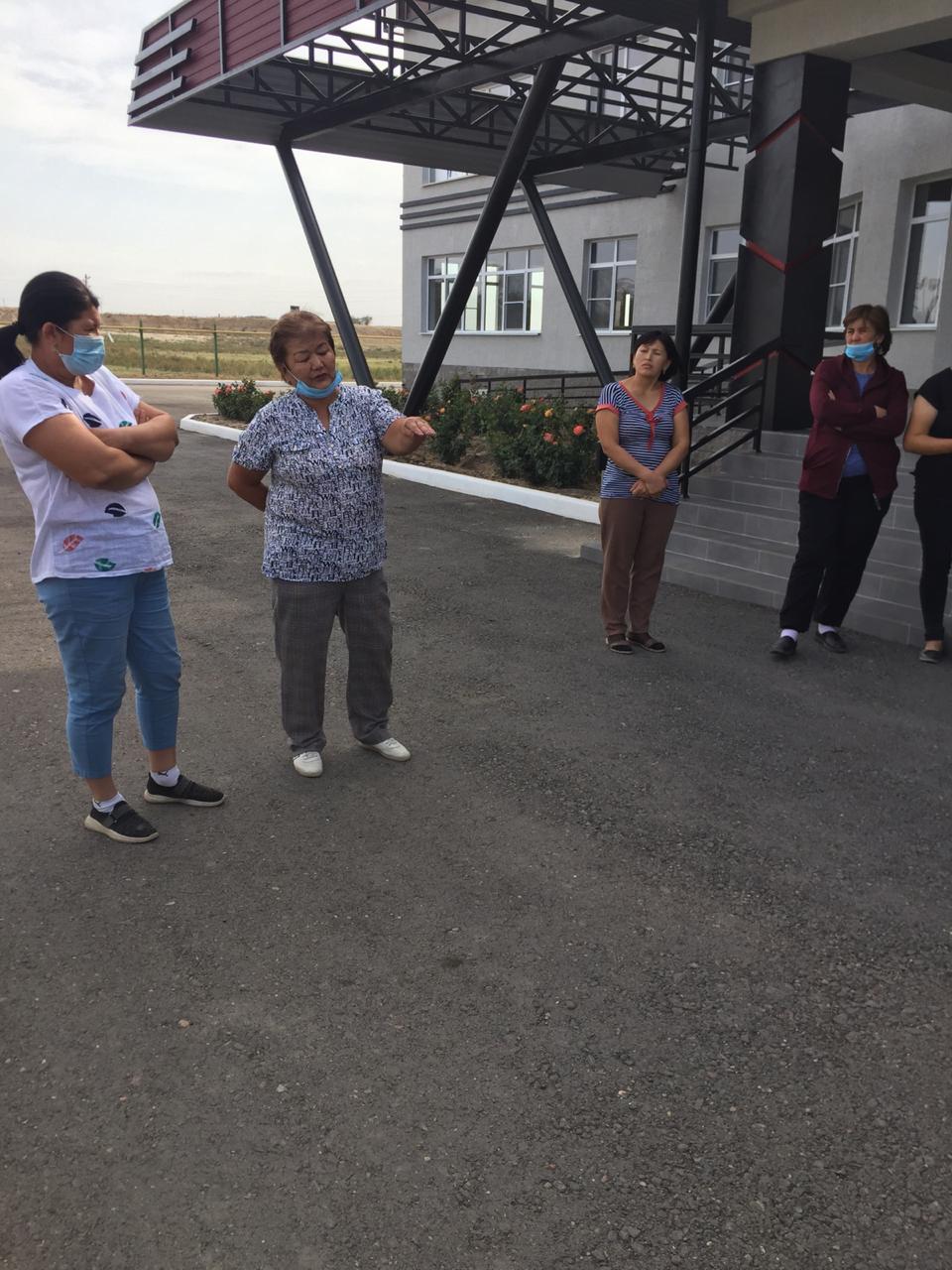 Шоқан Уәлиханов атындағы орта мектебіндегі жалпы Республикалық ата-аналар жиналысы.